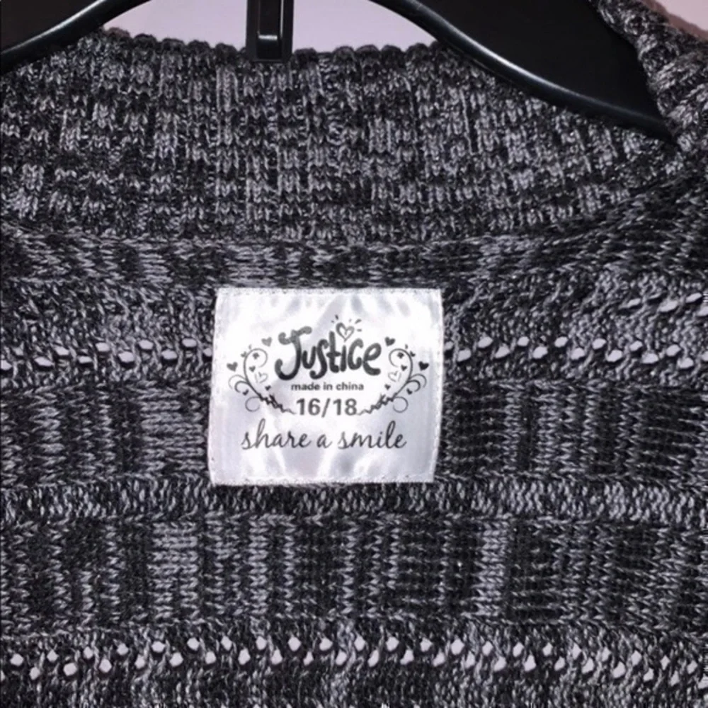 Grey cardigan checkered knitted girls, size 16 /18 justice share a smile